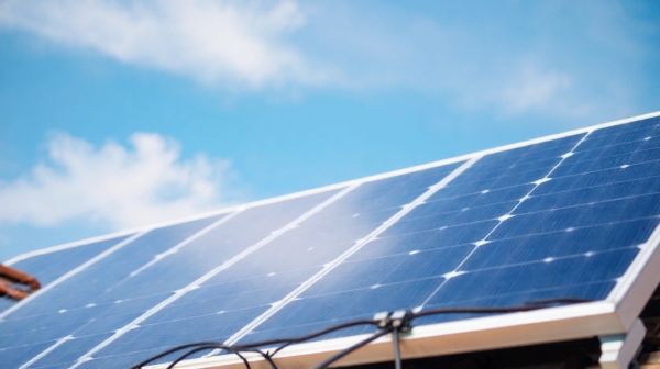 5 astuces pour économiser avec des panneaux solaires photovoltaïques